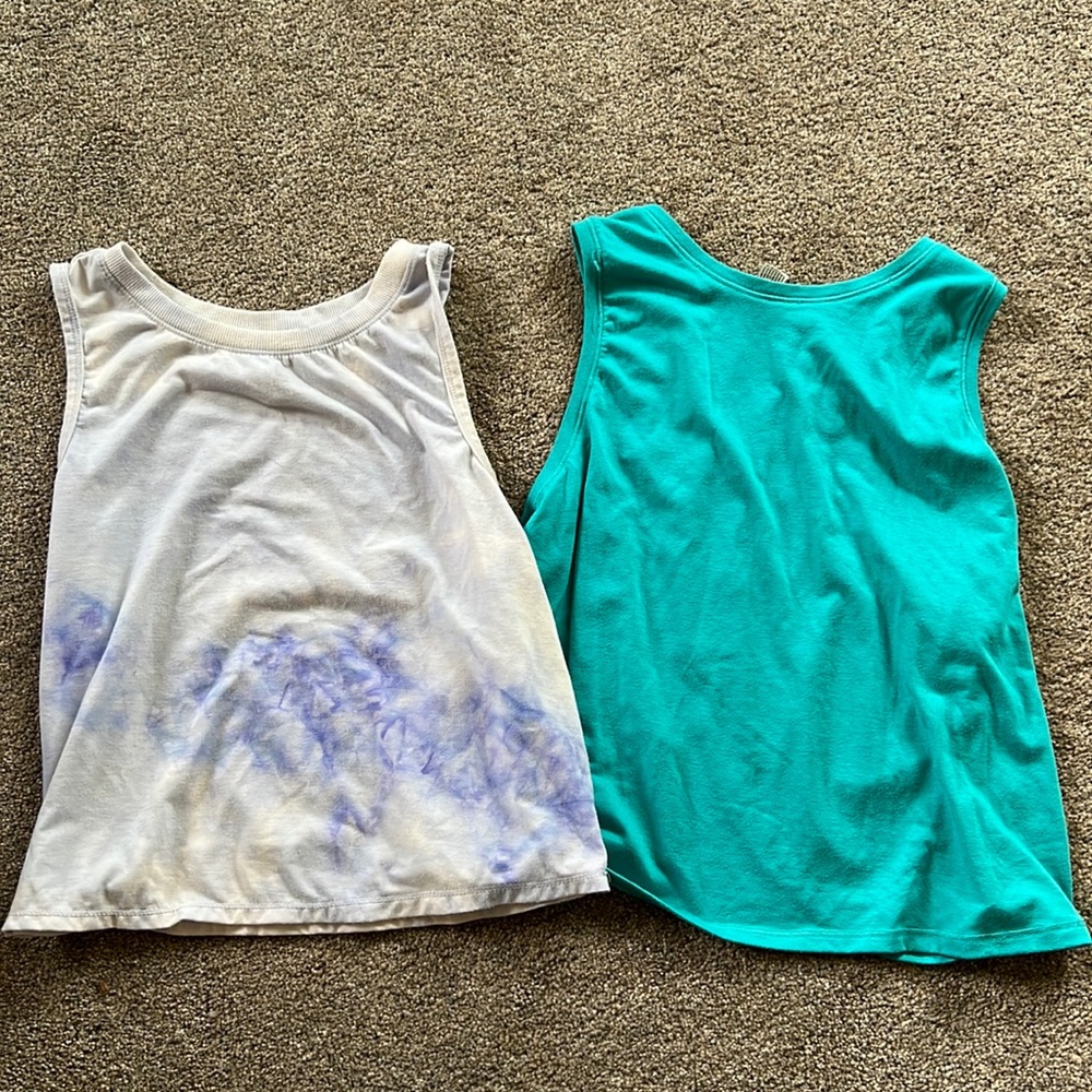 Danskin 90 Degree Workout Tanks Size Small